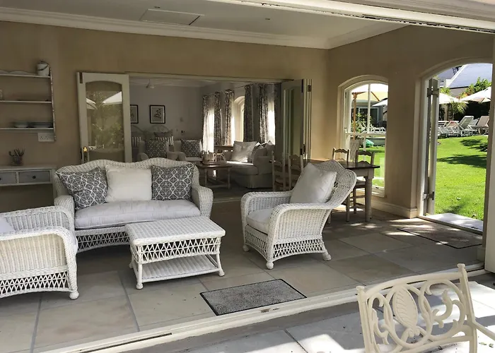 Constantia Valley Lodge
